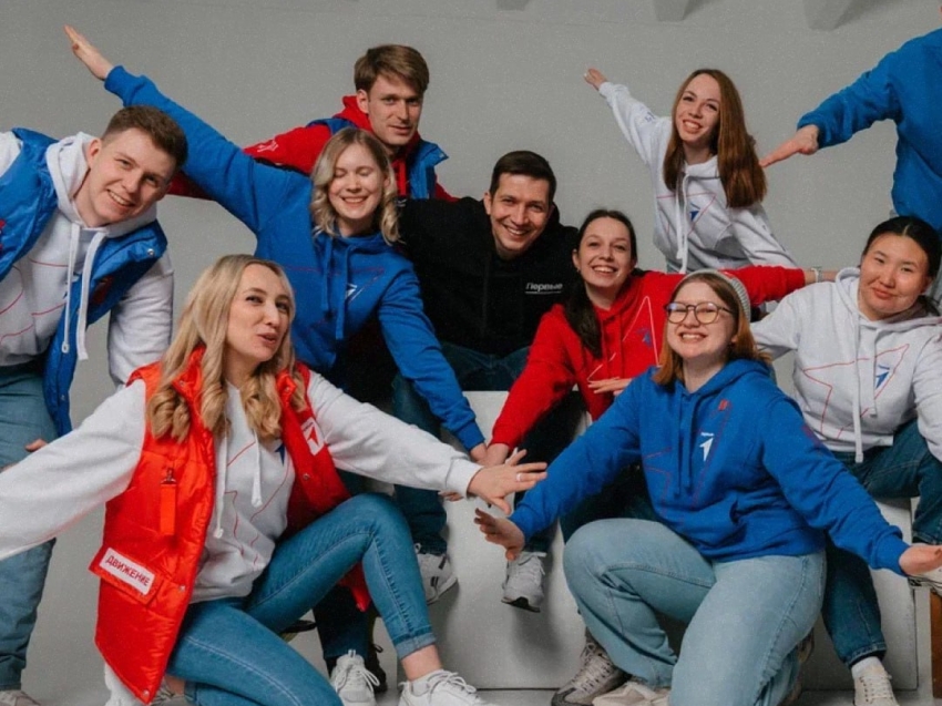 ​«Нарубить дрова и помочь по хозяйству»: В Забайкалье среди детей популярен аналог тимуровского движения