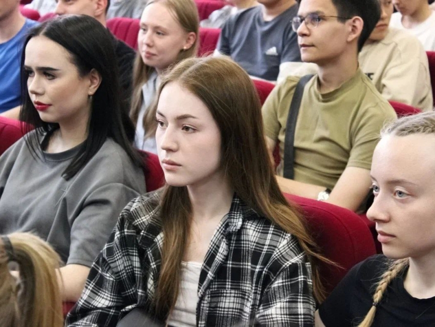 Два диплома и навыки программирования: Студентам Забайкалья предложили бесплатное образование ИТ-профиля