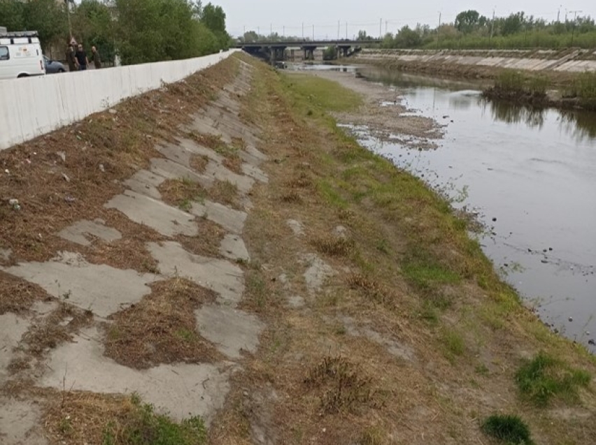 Текущий ремонт проводится на защитных дамбах в Чите