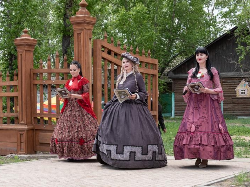 Блюда из книги рецептов декабристов приготовят на площади Декабристов в Чите: Полная программа фестиваля «Вкусы Забайкалья: наследие декабристов»