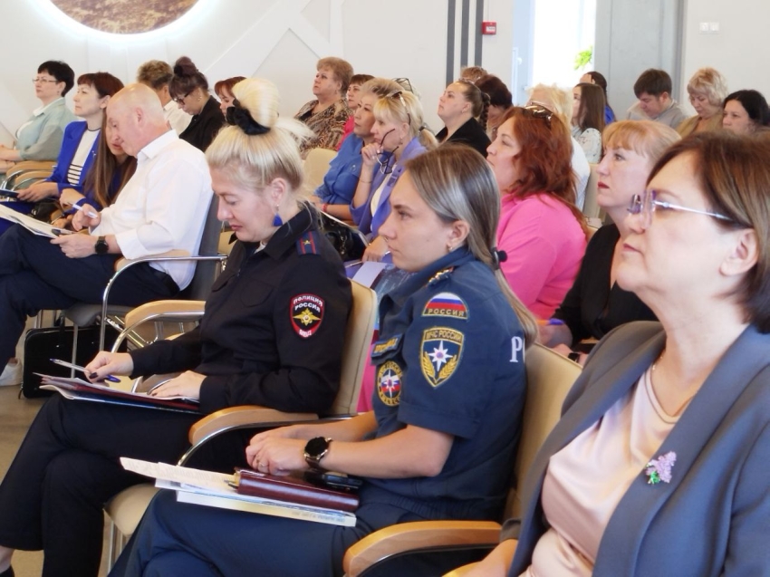 В Забайкальском крае состоялась коллегия по организации летней занятости детей и молодёжи