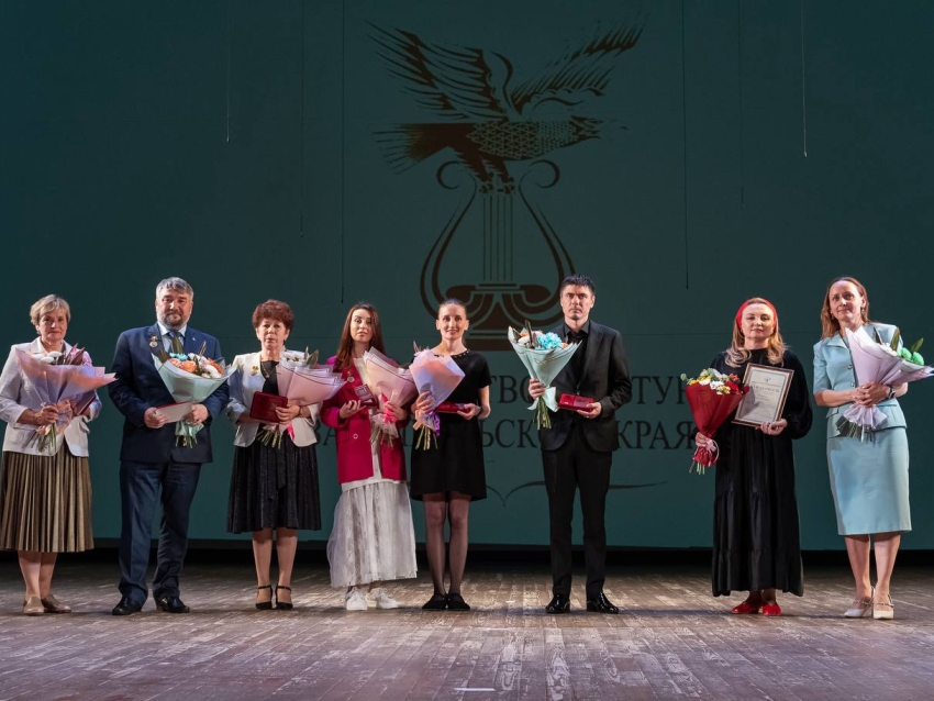 Артист Алексей Рюмкин стал «Заслуженным работником культуры Забайкалья»: Рассказываем, кого ещё наградили новыми званиями