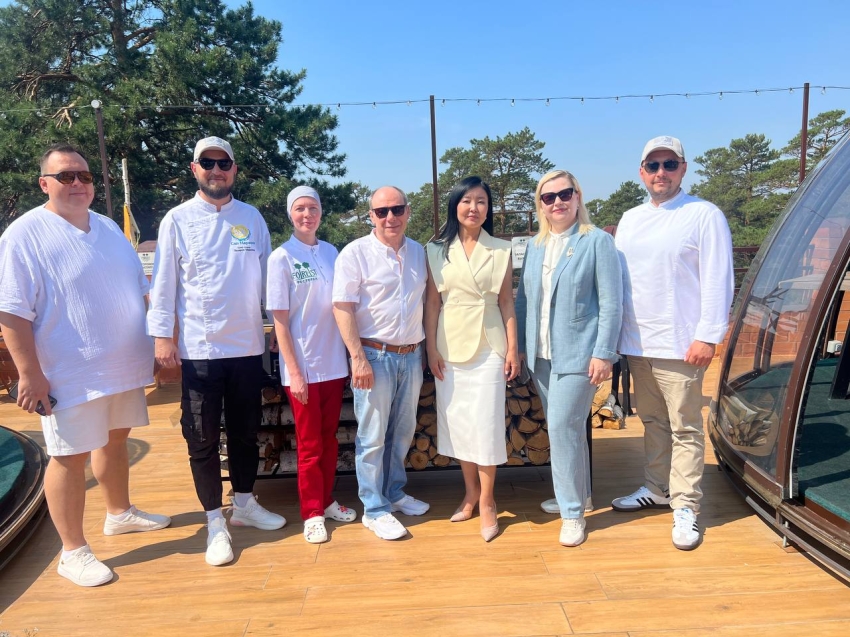 Мясо с соусом из копченой щуки и напитки на основе черной смородины: Блюда времен декабристов воспроизведут на гастрофестивале в Чите 