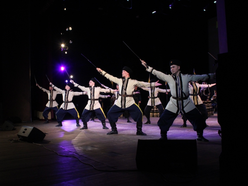 Большой тур по 15 городам и посёлкам Дальнего Востока пройдёт у «Забайкальских казаков» в сентябре 