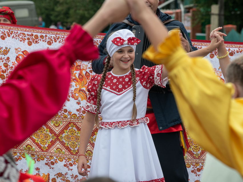 Единый день фольклора отметят хороводами и танцами в народных костюмах в Чите 