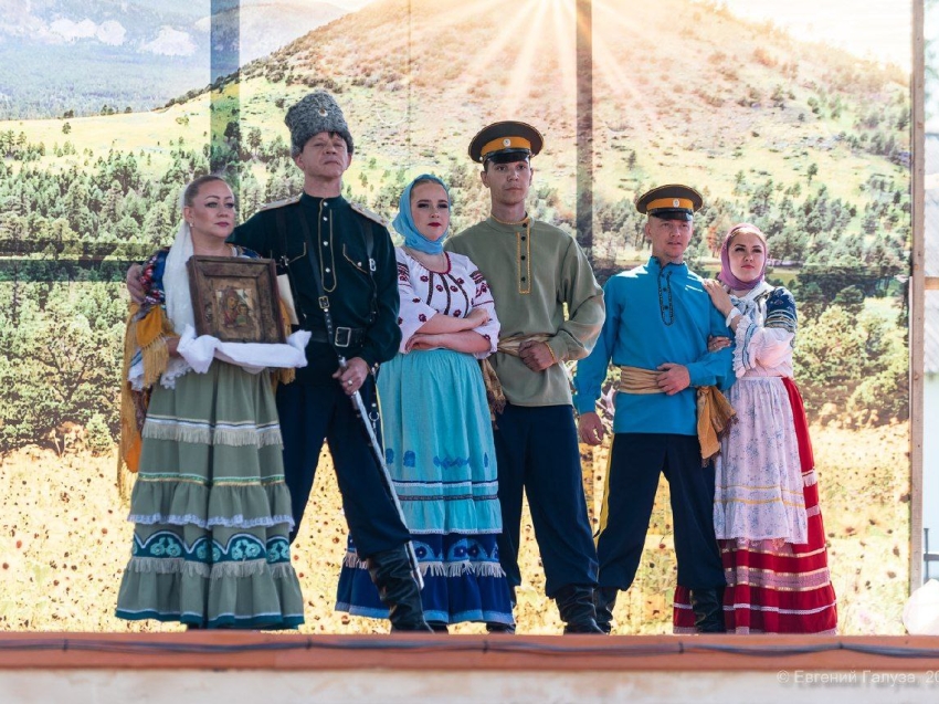 #НаследиеЗабайкалья: Три сотни артистов и донские песни от семьи из Волгограда ждут забайкальцев на казачьем фестивале в Нерчинске