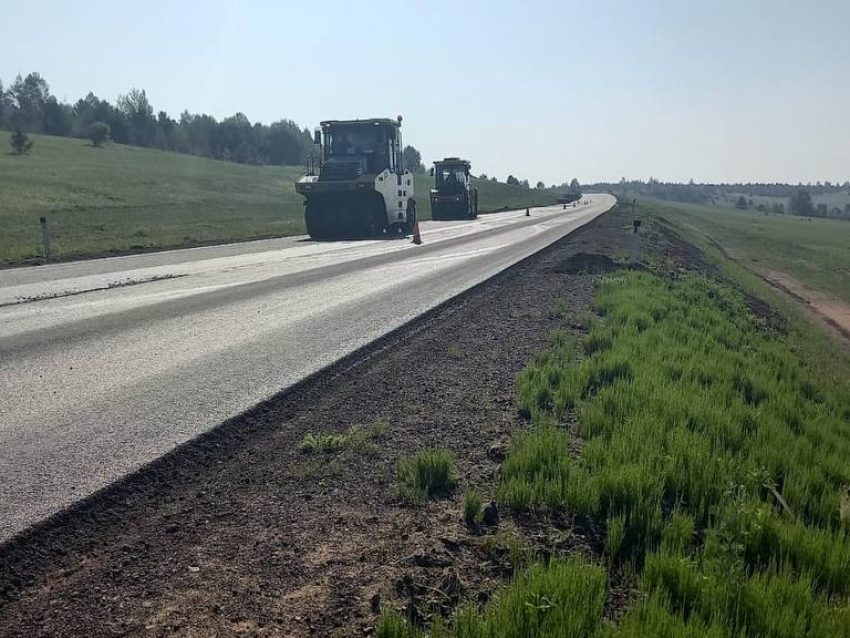 Дорожники в Забайкалье устраивают слои износа на трассе «Байкал»