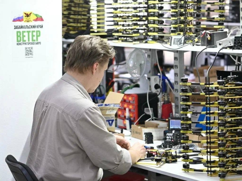 ​Забайкальцев наградили медалями Минобороны РФ за создание беспилотников и укрепление боевого содружества