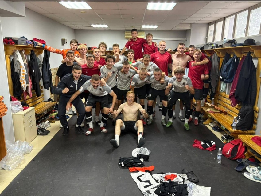 ​Футболисты из Читы одержали победу над «Сибирью-М» из Новосибирска