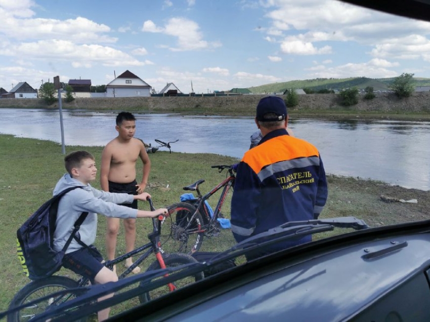 Забайкальские спасатели продолжают рейды на водоемах края