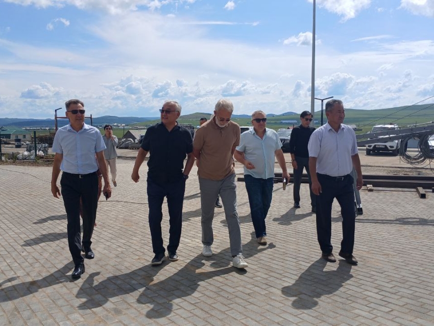 Строительство новой школы, реконструкция библиотеки. Инфраструктура столицы Агинского Бурятского округа обновляется благодаря федеральным средствам