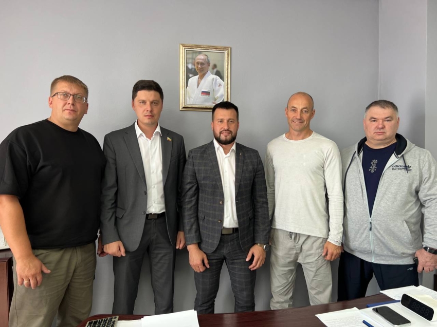 Министр спорта Забайкалья встретился с генеральным секретарем киокушин России 