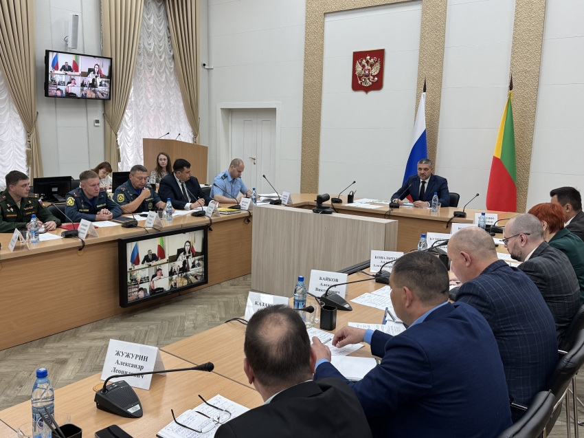 ​Укрепление федеральными силами, спецтехника и беспилотники – меры предотвращения лесных пожаров назвали в Забайкалье  