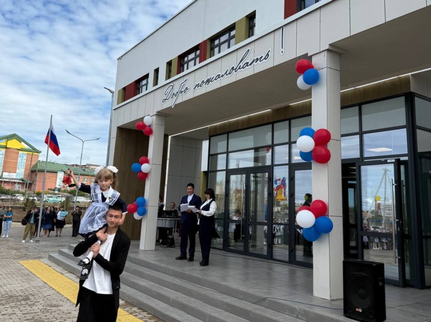 ​Новую школу на 560 мест открыли в приграничном с Китаем поселке в Забайкалье 