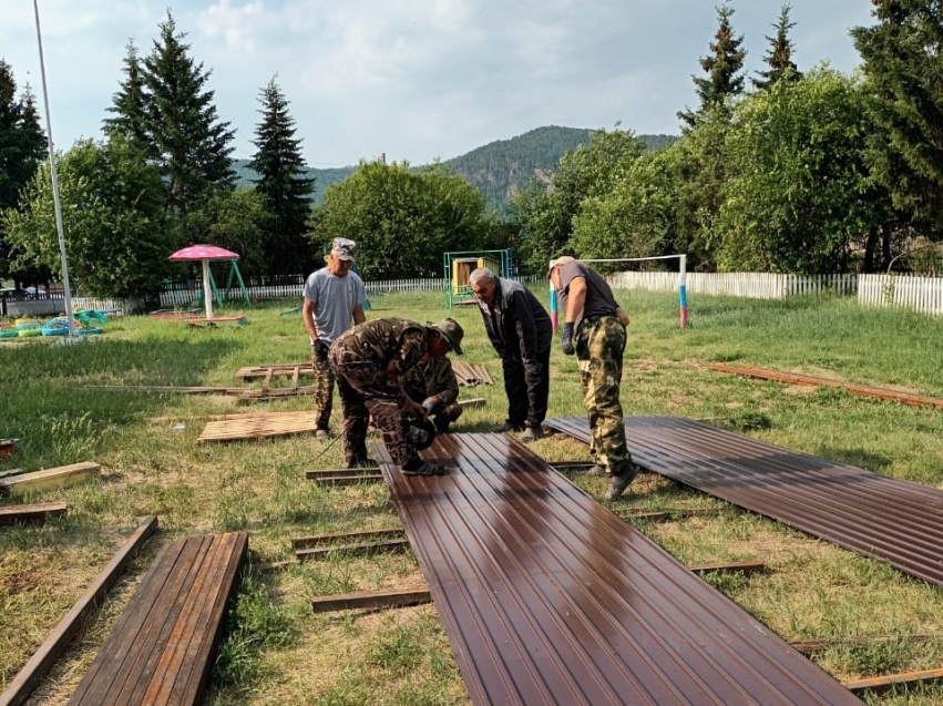 ​ТОС в Усть-Урлуке выиграл 800 тысяч рублей и построил «Сквер Славы»