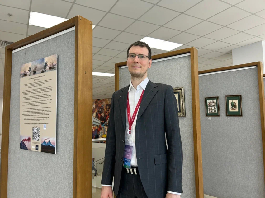 ​Более 1000 гостей и участников ВЭФ посетили выставку гравюр об истории Дальнего Востока