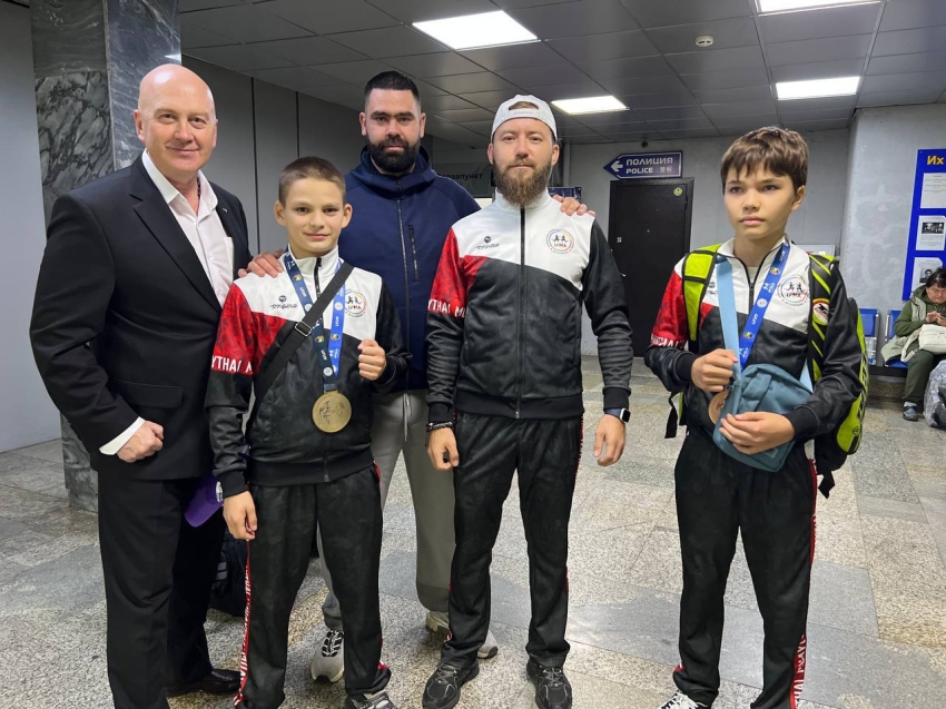 ​Забайкальские чемпионы прилетели домой с первенства мира по муай-тай