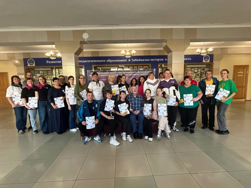 ​Преподаватели вузов и колледжей Читы объединились в дружеском спортивном турнире ко Дню учителя