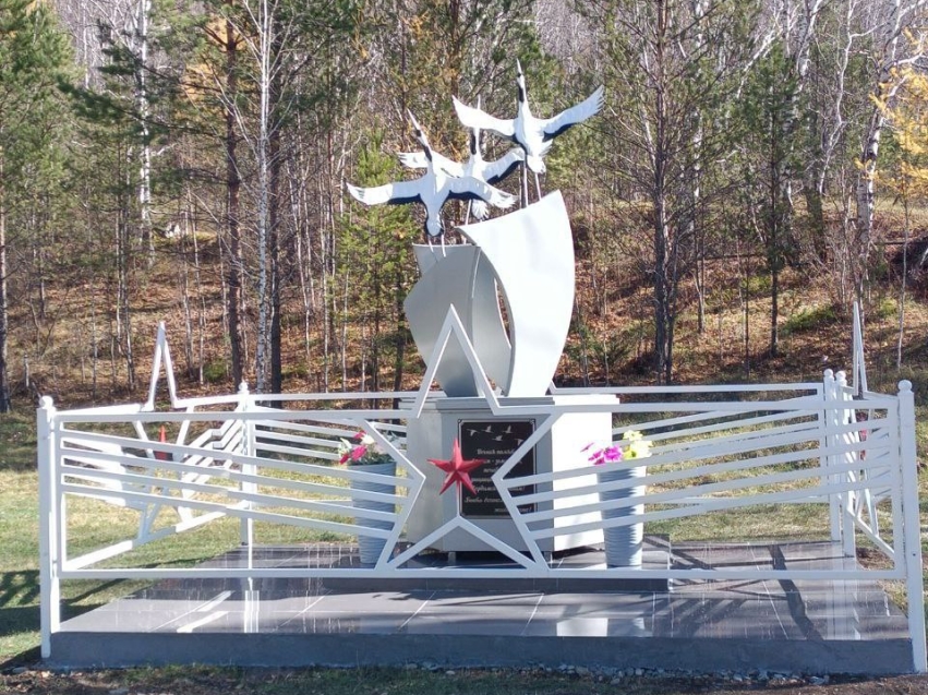  Стелу Памяти землякам, погибшим при исполнении воинского долга, открыли в селе Красночикойского округа