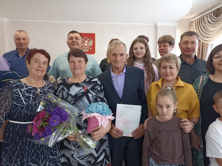 ​Золото Красночикойского округа: 50-летний юбилей брака отметили супруги Халецкие Валерий Ильич и Октябрина Ульяновна из села Альбитуй