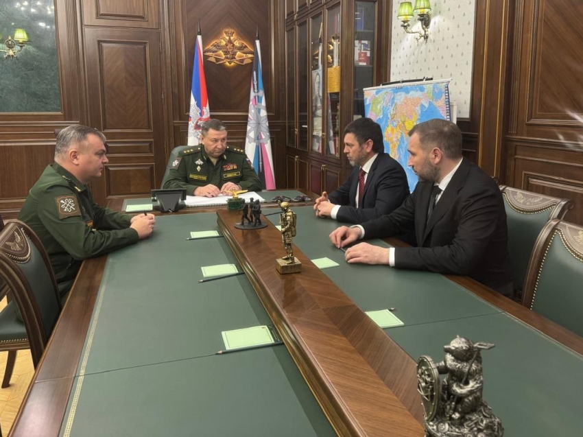 Власти Забайкалья обсудили с замминистра обороны РФ вопросы эксплуатации подведомственных объектов ЖКХ в крае