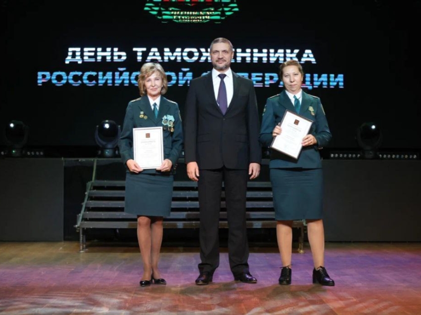 ​Благодаря грузообороту через приграничное Забайкалье в бюджет России поступает почти два триллиона рублей