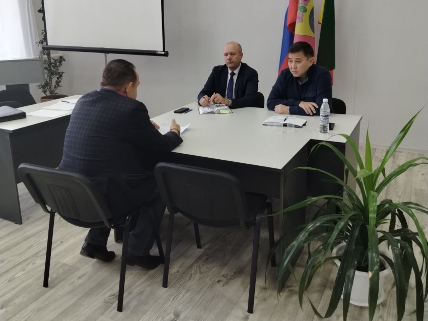 Буянто Батомункуев провёл приём граждан в Балее