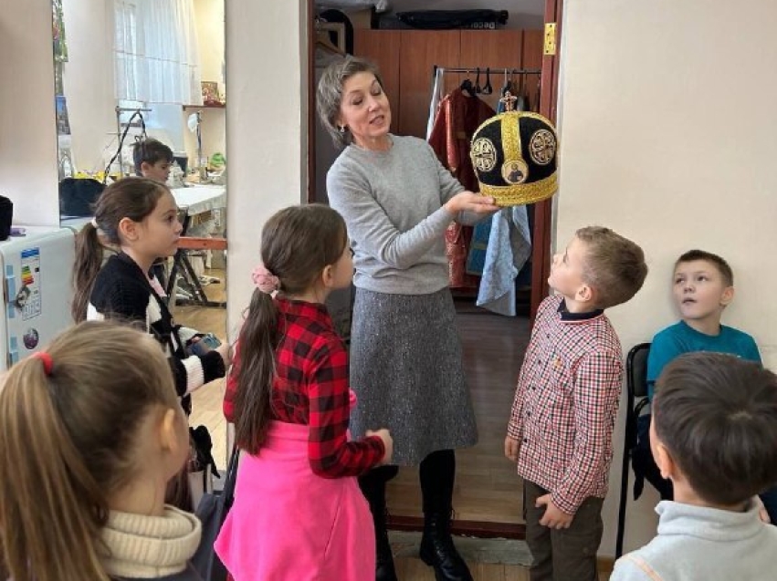 ​Более 80 учащихся проекта Читинской епархии «Традиции церковного искусства» побывали на экскурсиях