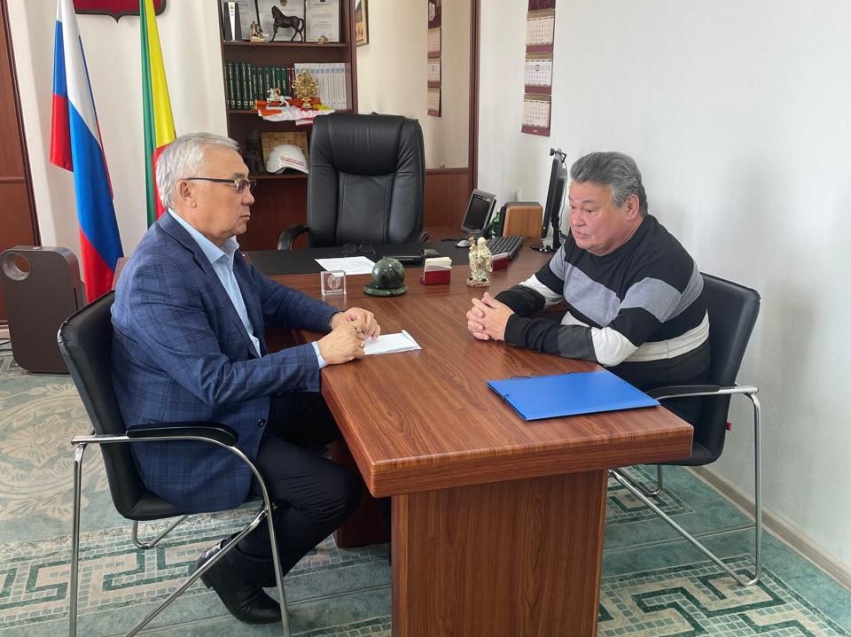 Баир Жамсуев провел приём граждан в Чите