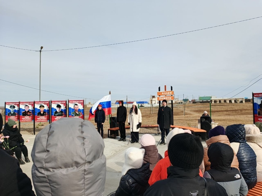 Символ безграничного уважения: В Верхнем Цасучее открыли Аллею памяти землякам-участникам СВО