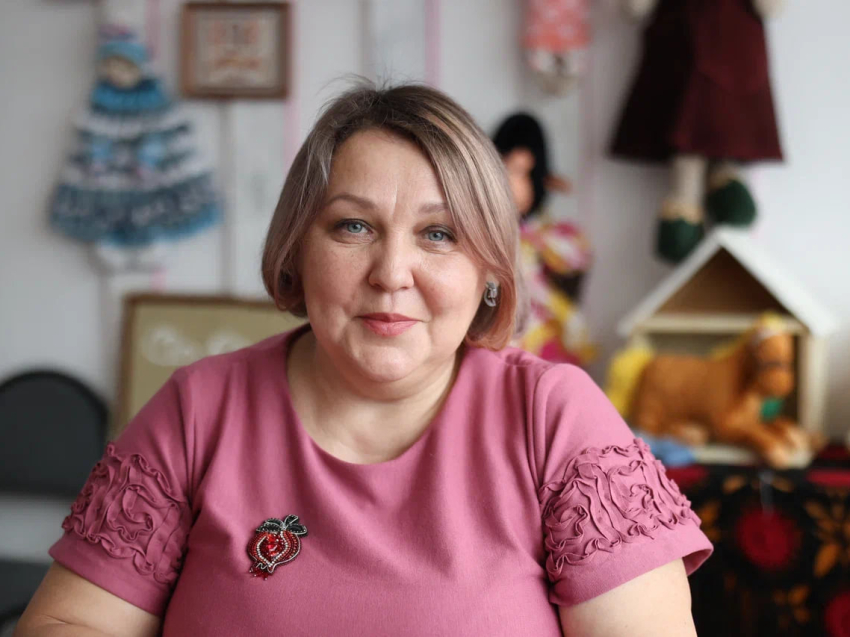 ​«Волонтерство объединило посёлок»: Забайкальцы из Новоорловска сплели более тысячи квадратных метров сетей для СВО