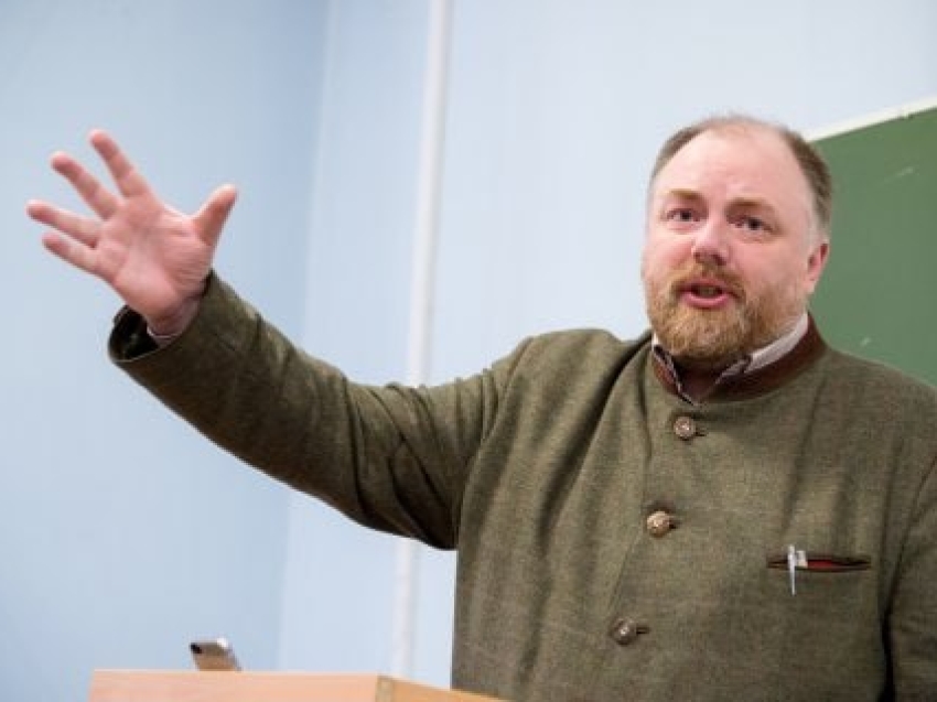 Политический обозреватель Russia Today Егор Холмогоров расскажет о национальной идентичности во время Русского форума в Чите