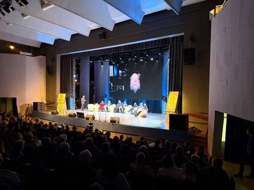 Русский форум: Известный во всем мире философ Александр Дугин рассказал о главной задаче мероприятия 