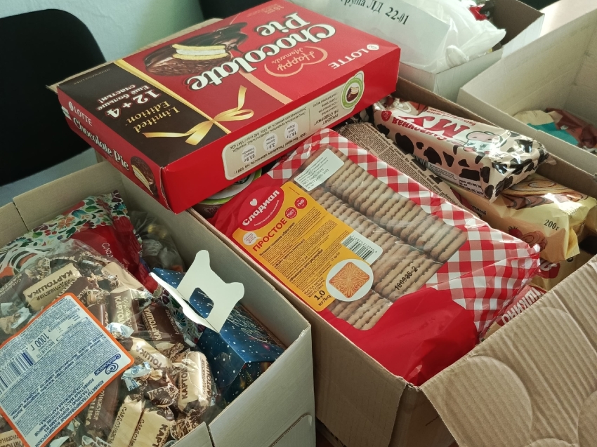 «Сделано с любовью»: Забайкальские студенты-медики собрали подарки бойцам в зону спецоперации