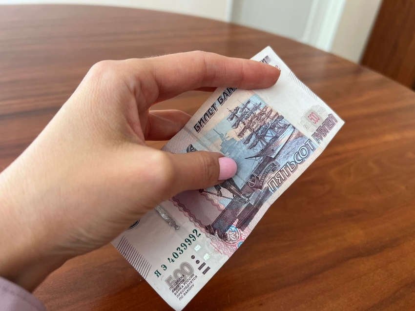 Сигареты, папиросы и вейпы станут дороже: минимальные цены вырастут у табачных изделий в 2026 году 