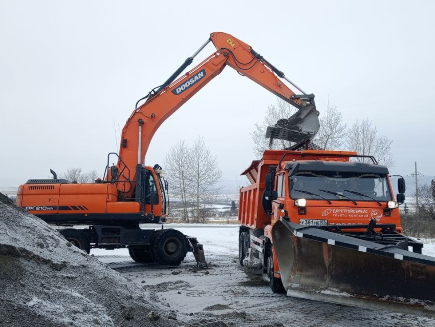 ​На федеральных трассах Забайкалья увеличили количество снегоуборочной техники