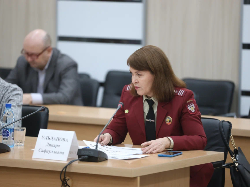 ​Роспотребнадзор Забайкалья рекомендует проводить новогодние ёлки в школах и садах региона без объединения детей