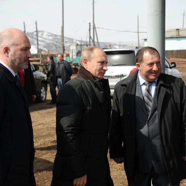 Владимир Путин оценил потенциал лесообрабатывающих предприятий Хилокского района как хороший