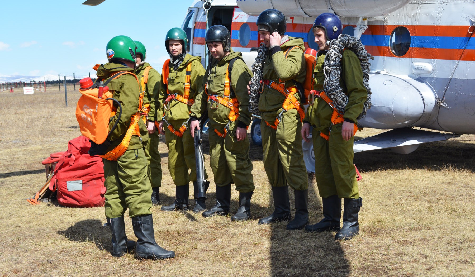 Вертолет Ми-8 прибыл в Забайкалье для тушения лесных пожаров