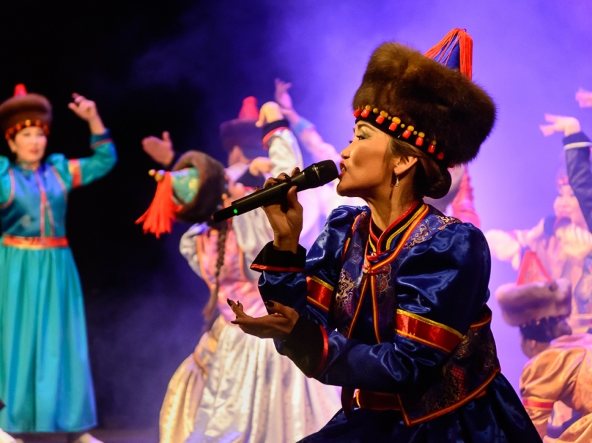 Поздравят с Сагаалганом и споют о любви. «Забайкальские казаки» и «Амар сайн» выступят на одной сцене в Агинском 