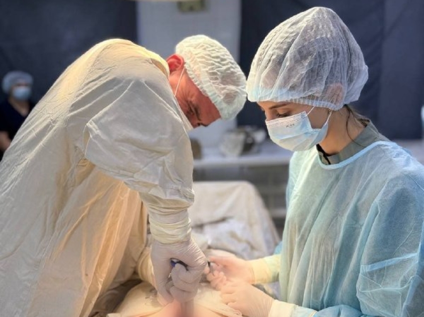 Почти 30 часов в операционной провела бригада врачей из Читы ради здоровья пациентов 