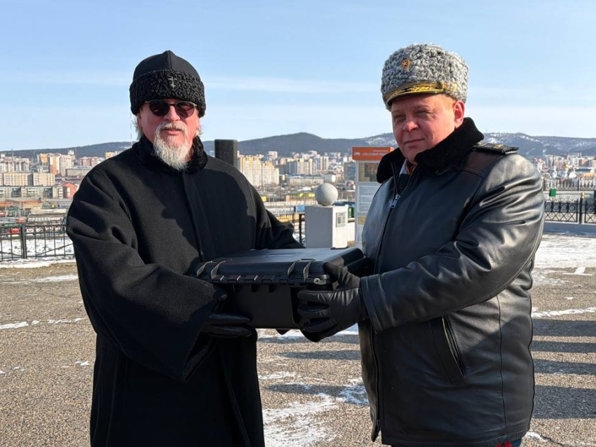 Глава Забайкальской митрополии передал бойцам спецоперации квадрокоптер