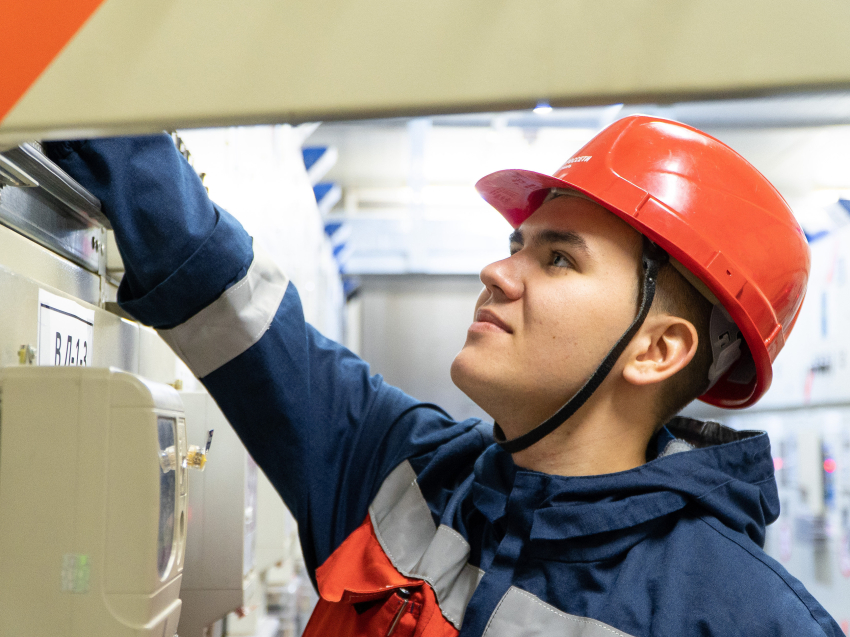 В филиале «Россети Сибирь» — «Читаэнерго» стартовал набор студентов в энергоотряд