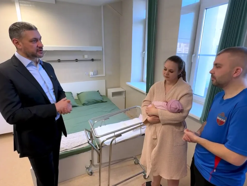 ​Александр Осипов поздравил женщин Забайкалья с 8 марта