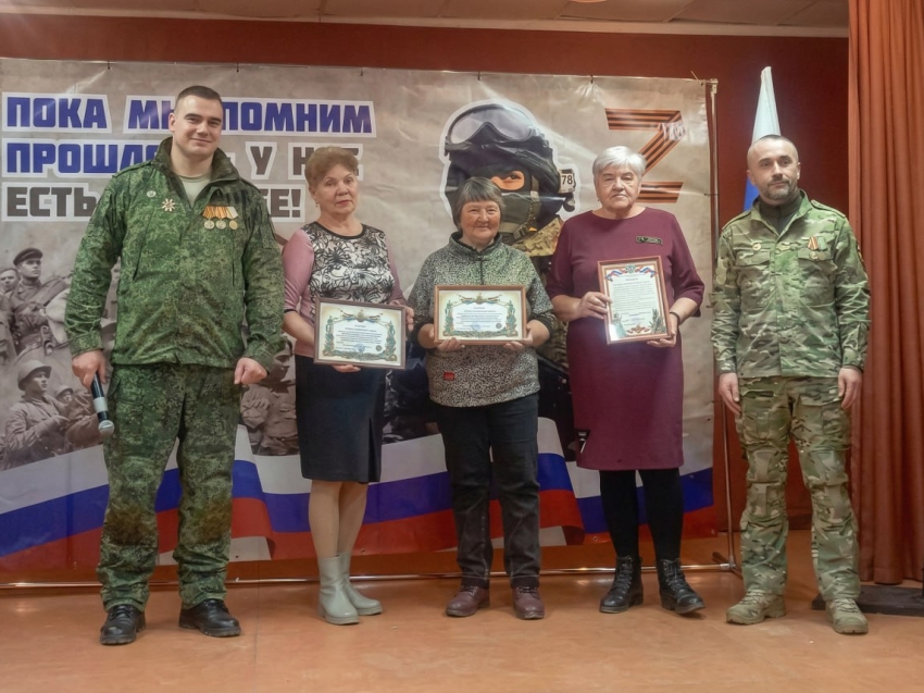 Уничтожил три вражеских блиндажа: Родителям забайкальского бойца рассказали об отваге сына на СВО 