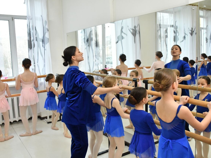 Воспитанницы школьно-курсовой сети Дома офицеров Забайкалья стали лучшими на международном фестивале