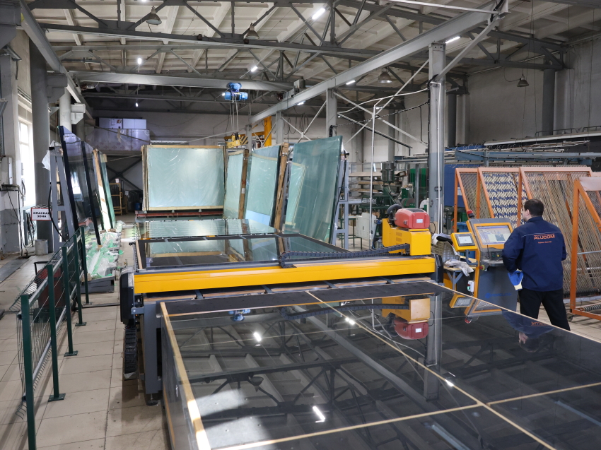 Один из первых заводов окон в Забайкалье на треть увеличил объемы производства благодаря господдержке 