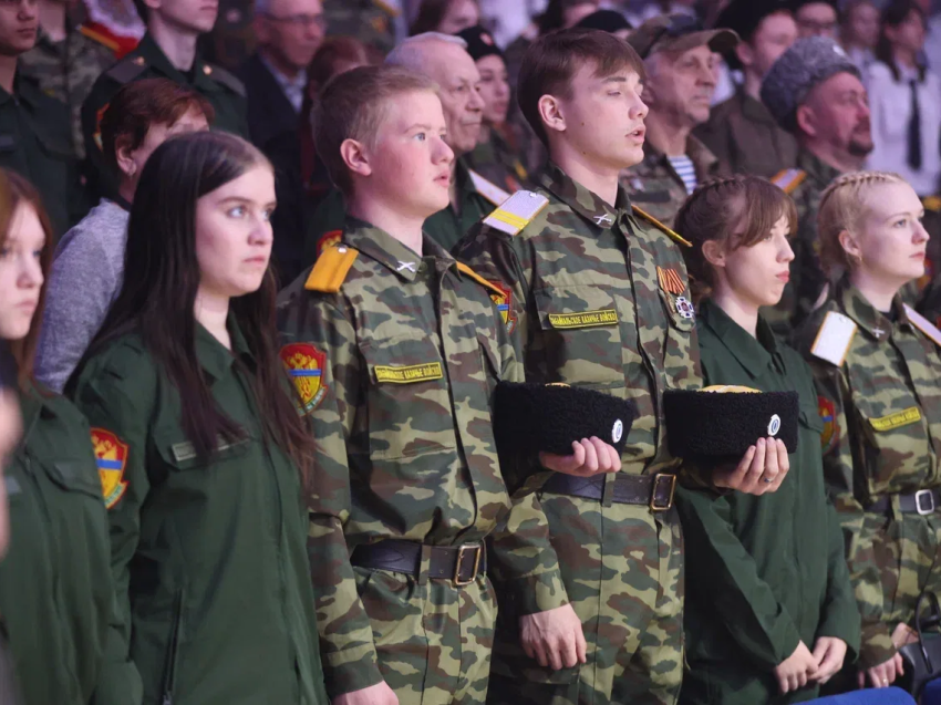 Героизм предков и подвиг сегодня: в Чите отметили 175-летие Забайкальского казачьего войска