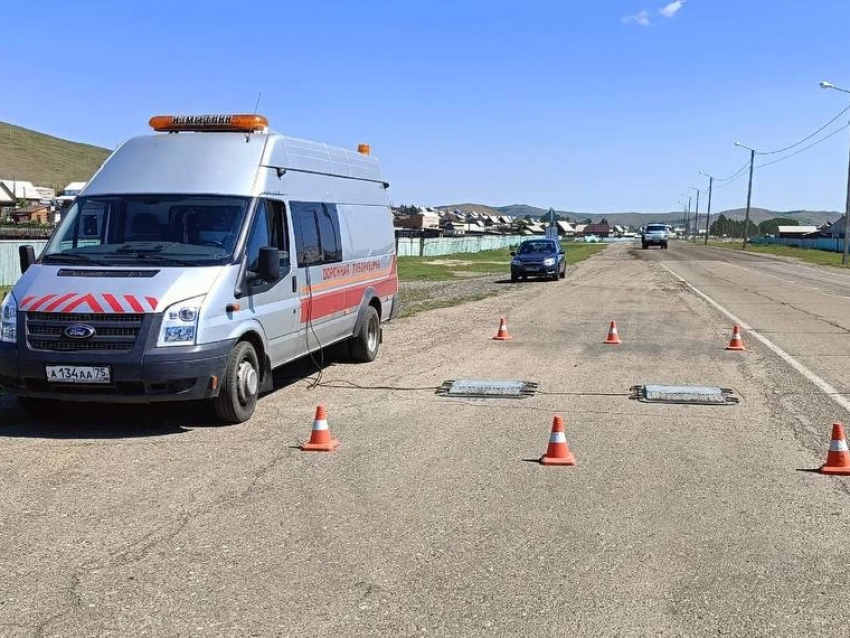 ​Сезонные ограничения для большегрузов вводятся с 30 апреля на дорогах Забайкалья