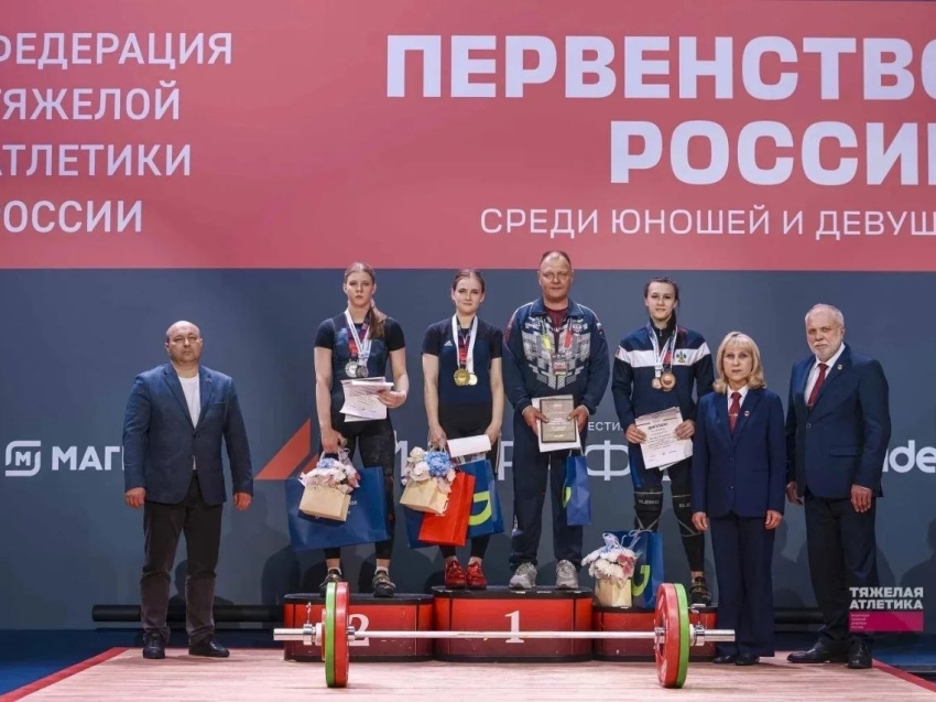 Читинские тяжелоатлетки покорили всероссийский пьедестал 